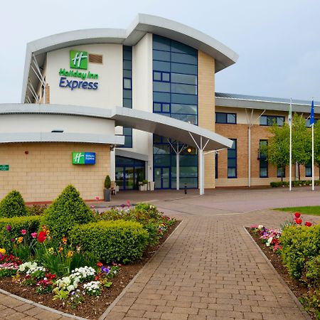 Holiday Inn Express Northampton - South By Ihg Zewnętrze zdjęcie