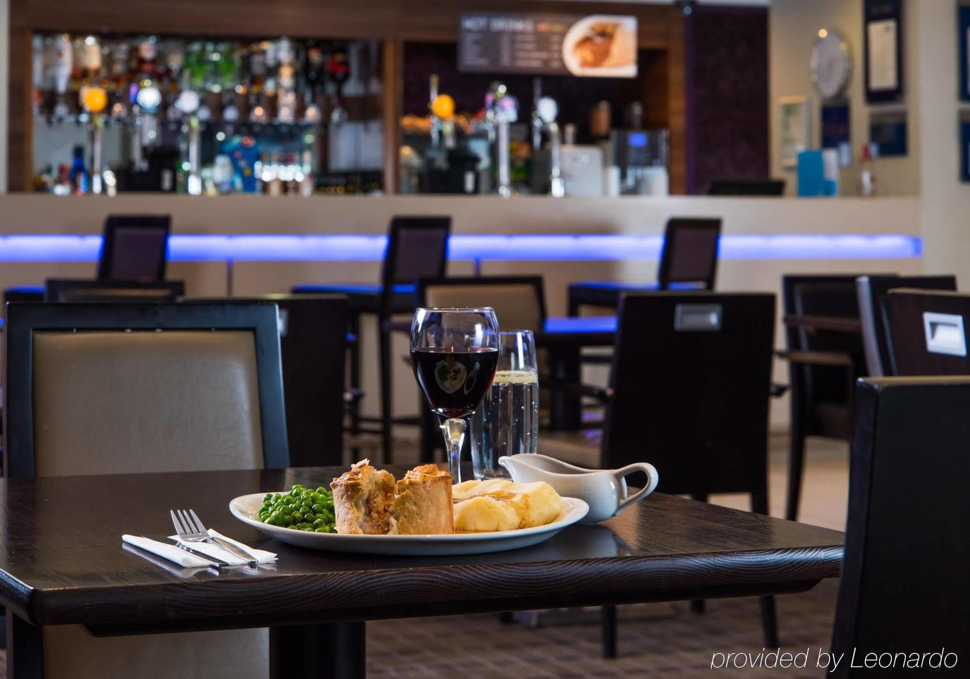 Holiday Inn Express Northampton - South By Ihg Zewnętrze zdjęcie