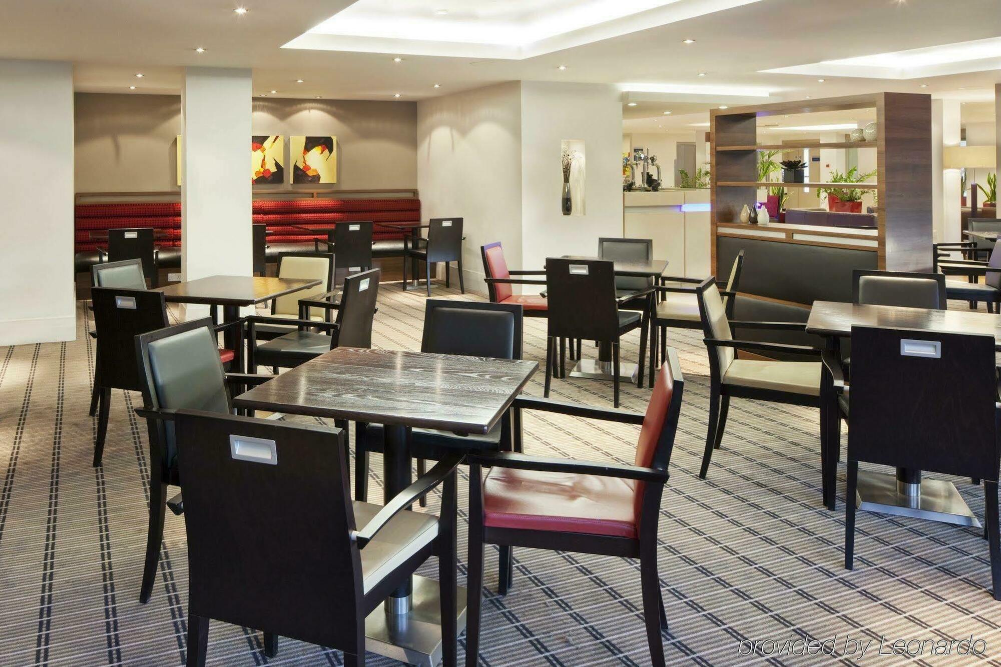 Holiday Inn Express Northampton - South By Ihg Zewnętrze zdjęcie