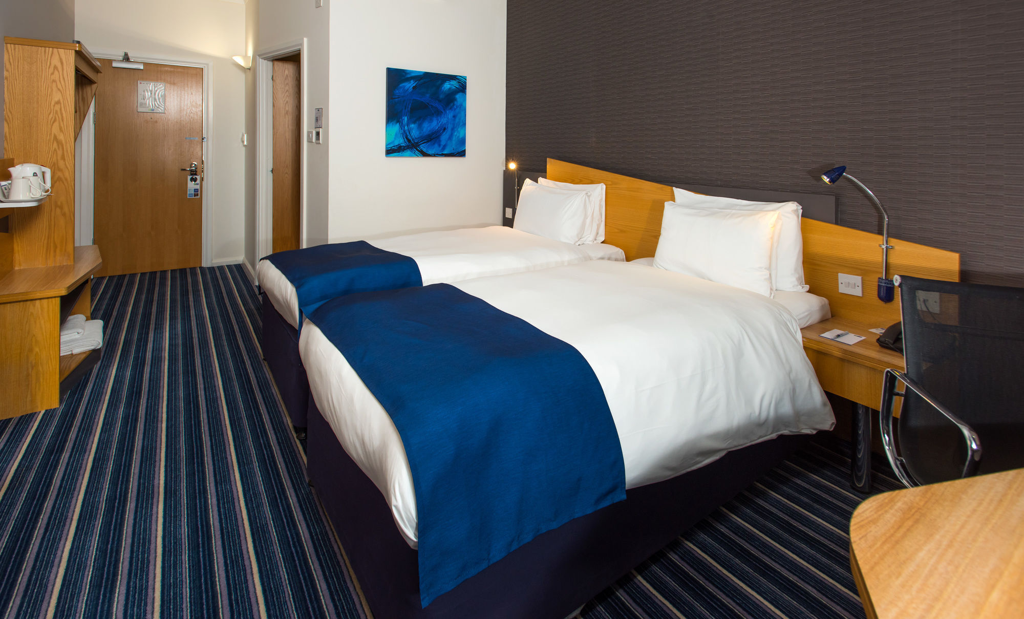 Holiday Inn Express Northampton - South By Ihg Zewnętrze zdjęcie
